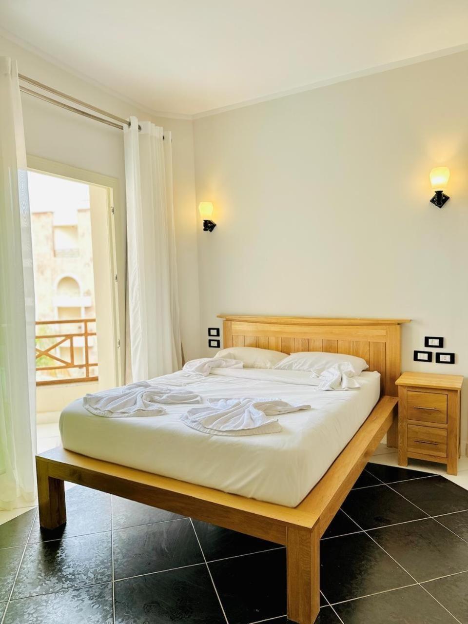 Royal Serviced Complex 4*